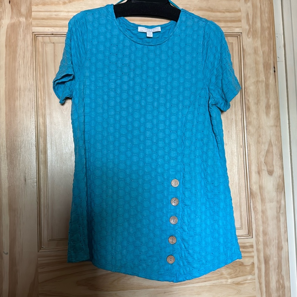 Chic Turquoise Textured Women's Top with Button Accents